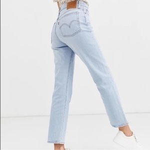 Levi’s Blue Wedgie Straight Leg Jeans Super Light Wash